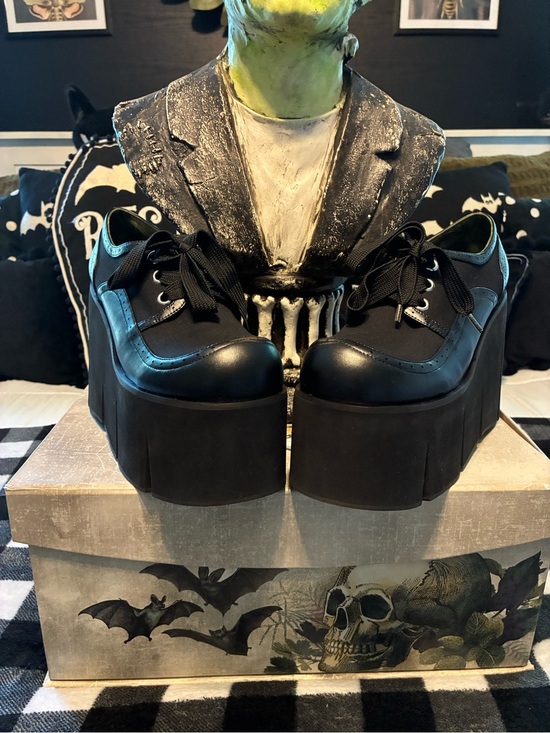 Widow Shoes - Widow Platforms Deep Black Vintage Oxford Inspired Design Lightweight Size 9